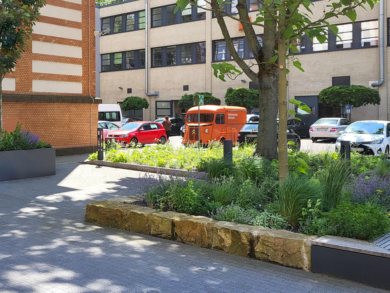 Referenz: Fachhochschule Dortmund, Shape Hochbeete