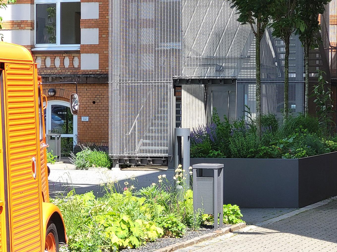 Referenz: Fachhochschule Dortmund, Shape Hochbeete