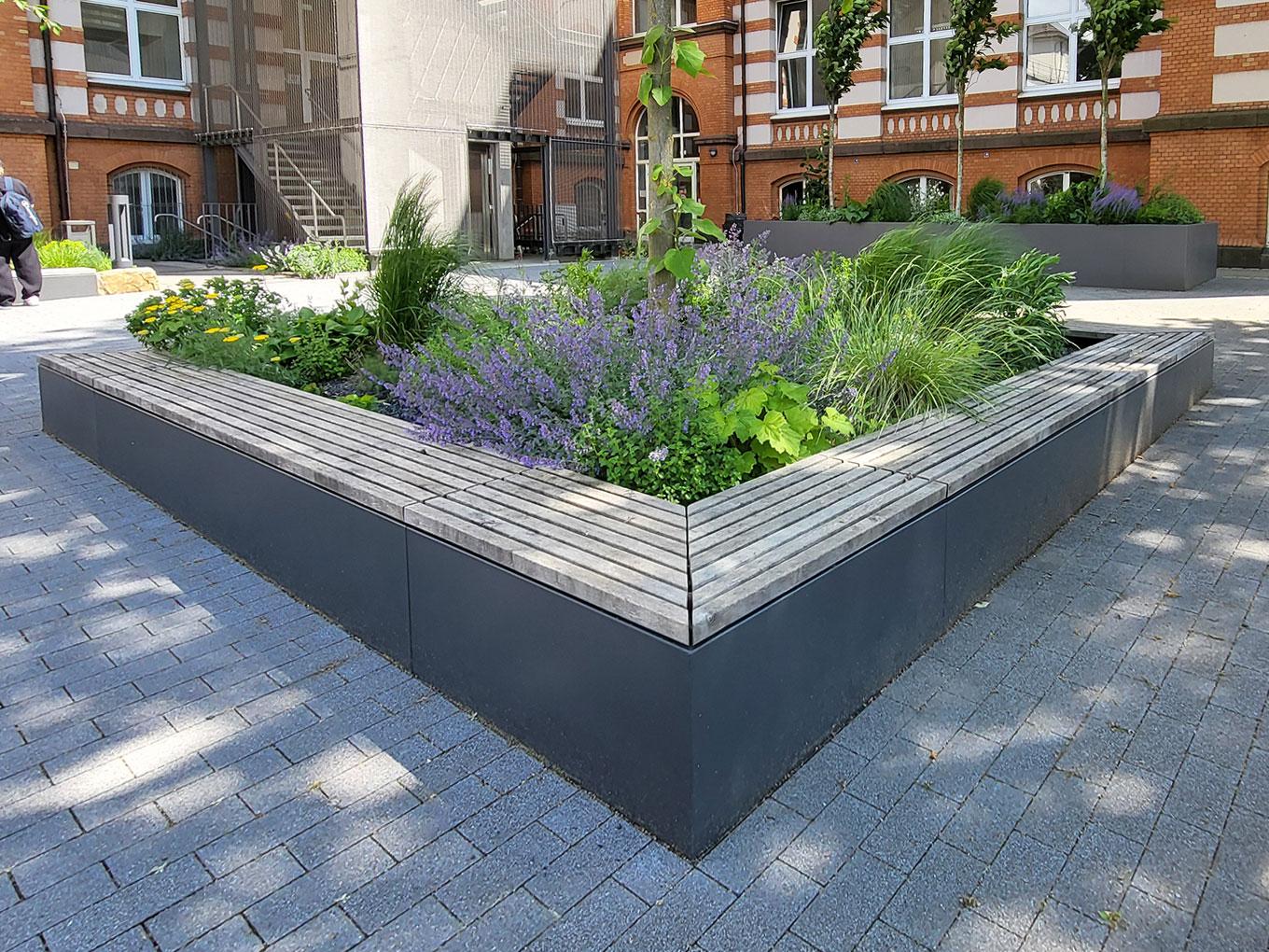 Referenz: Fachhochschule Dortmund, Shape Hochbeete