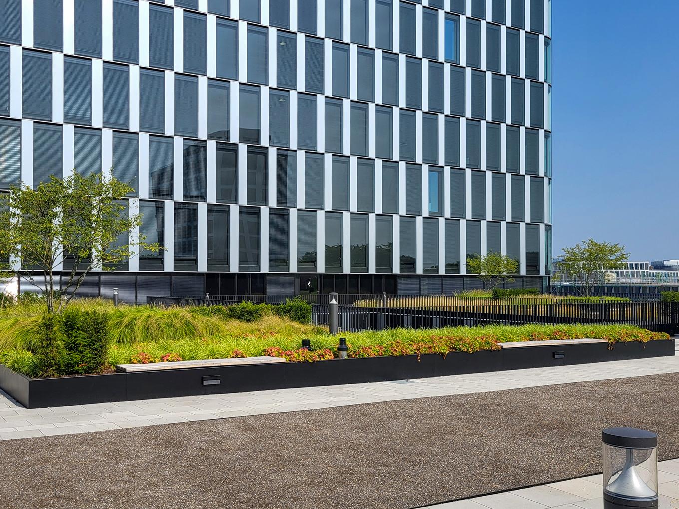 Referenz: LYGHT, Düsseldorf, Shape Hochbeete zur Dachbegrünung