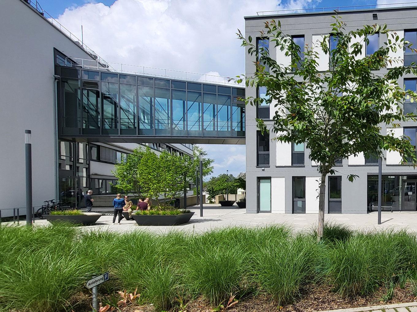 Referenz: Max-Planck-Institut, Mühlheim, Shape Hochbeete polygonal