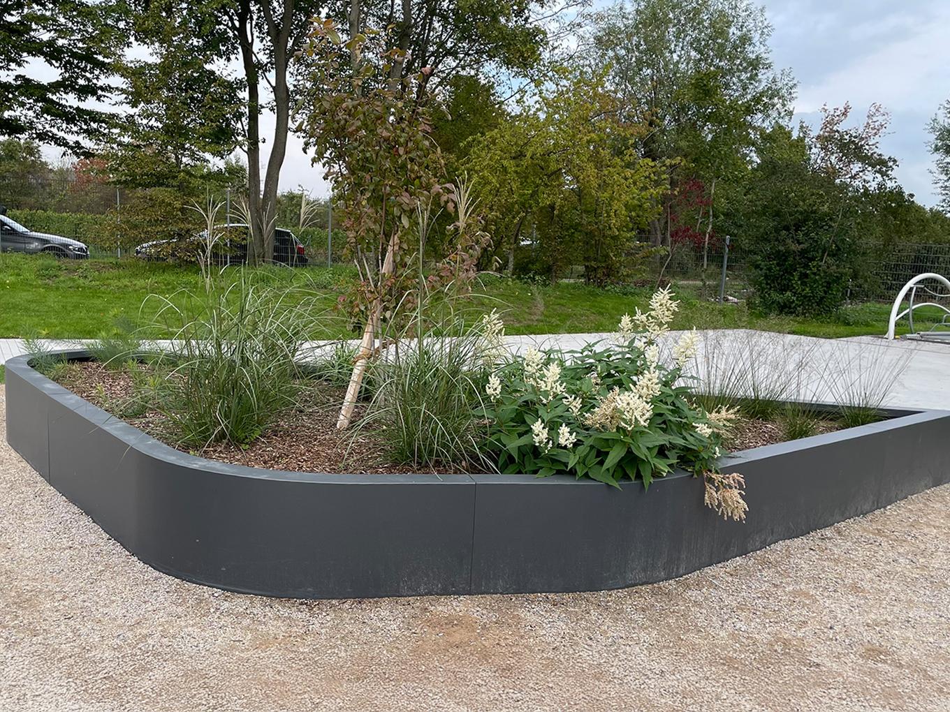 Referenz: Abenteuerspielplatz, Neustadt a. d. Weinstraße, Shape Hochbeete und Kontrast Einfassungen