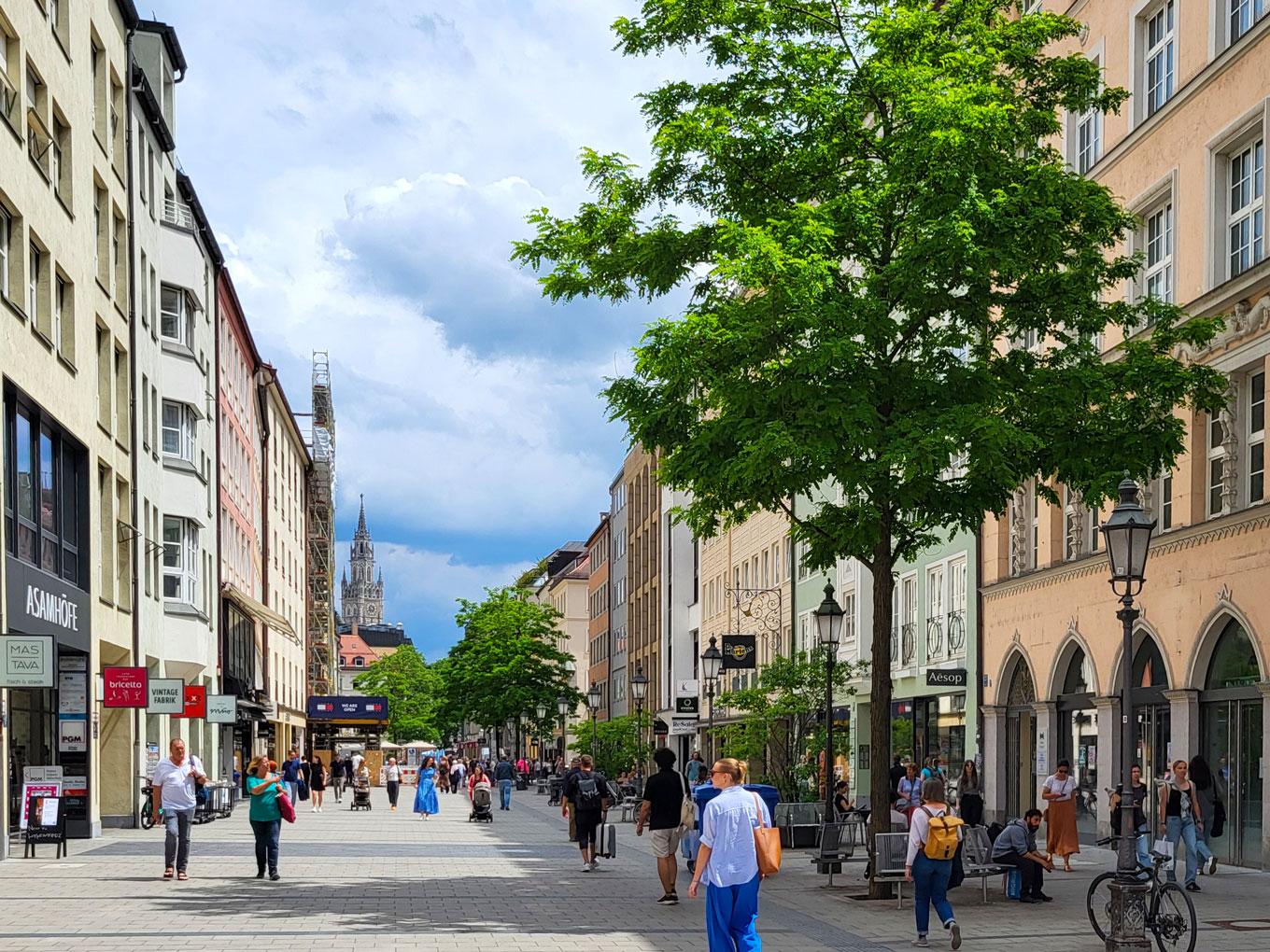 Referenz: Sendlinger Straße, München, Baumstandorte mit RootSpace 2024
